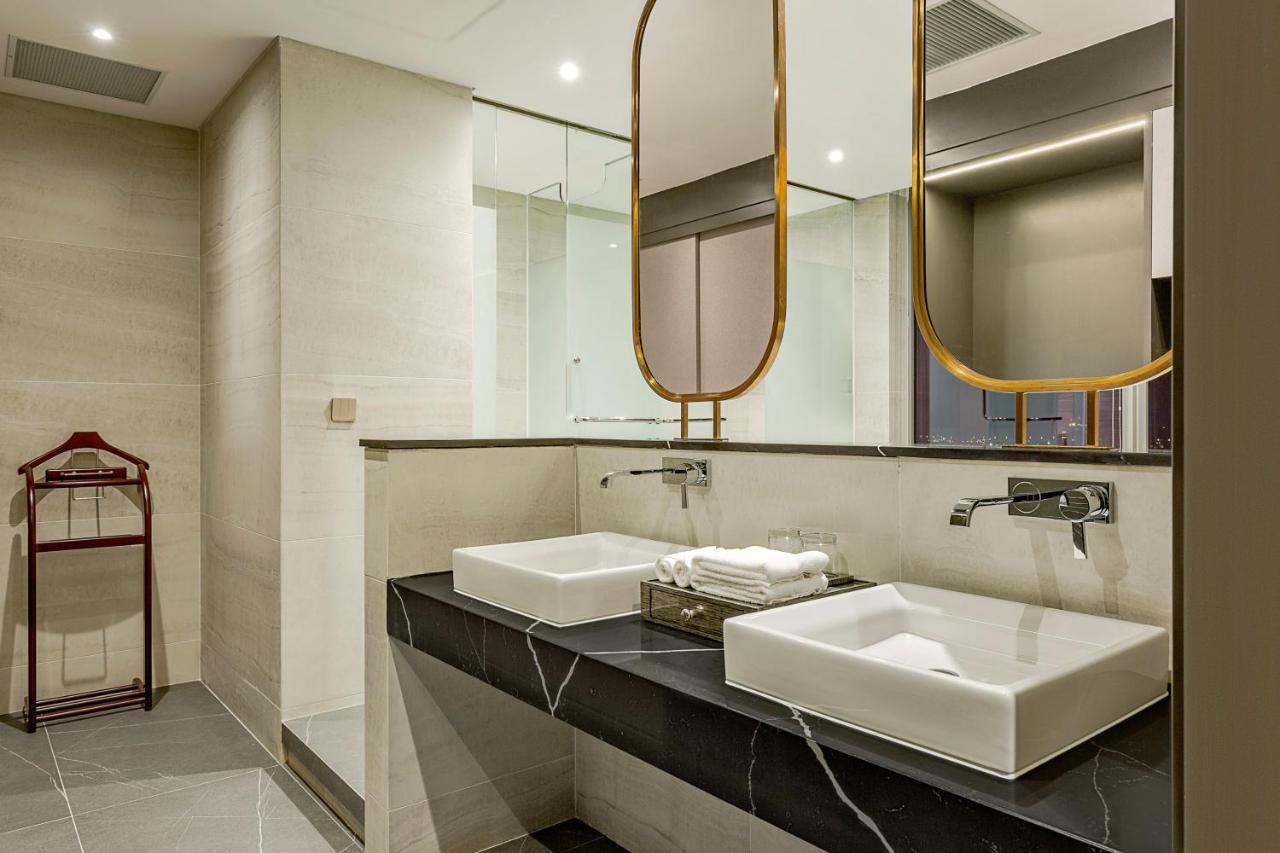 Hotel Le Sands Oceanfront 4*