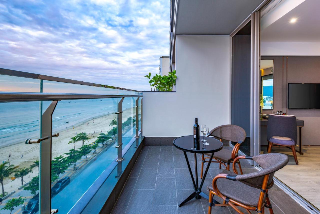 Hotel Le Sands Oceanfront