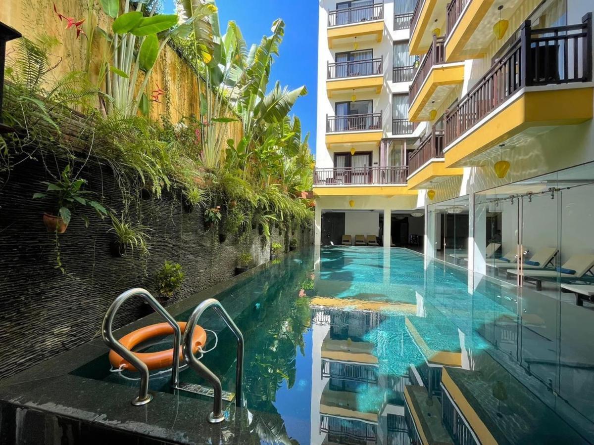 Hotel Silkotel 4*