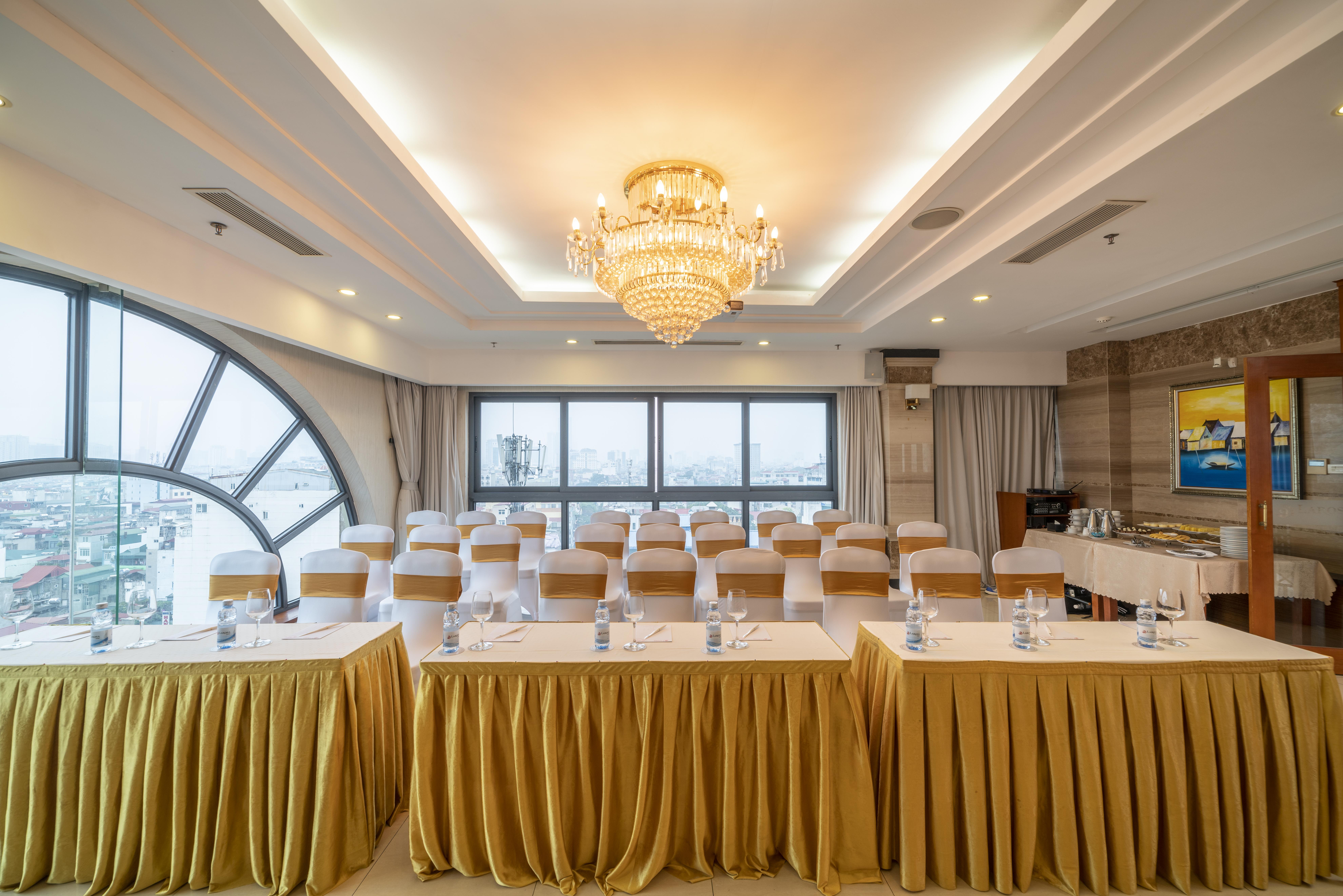 Larosa Khách sạn 4*