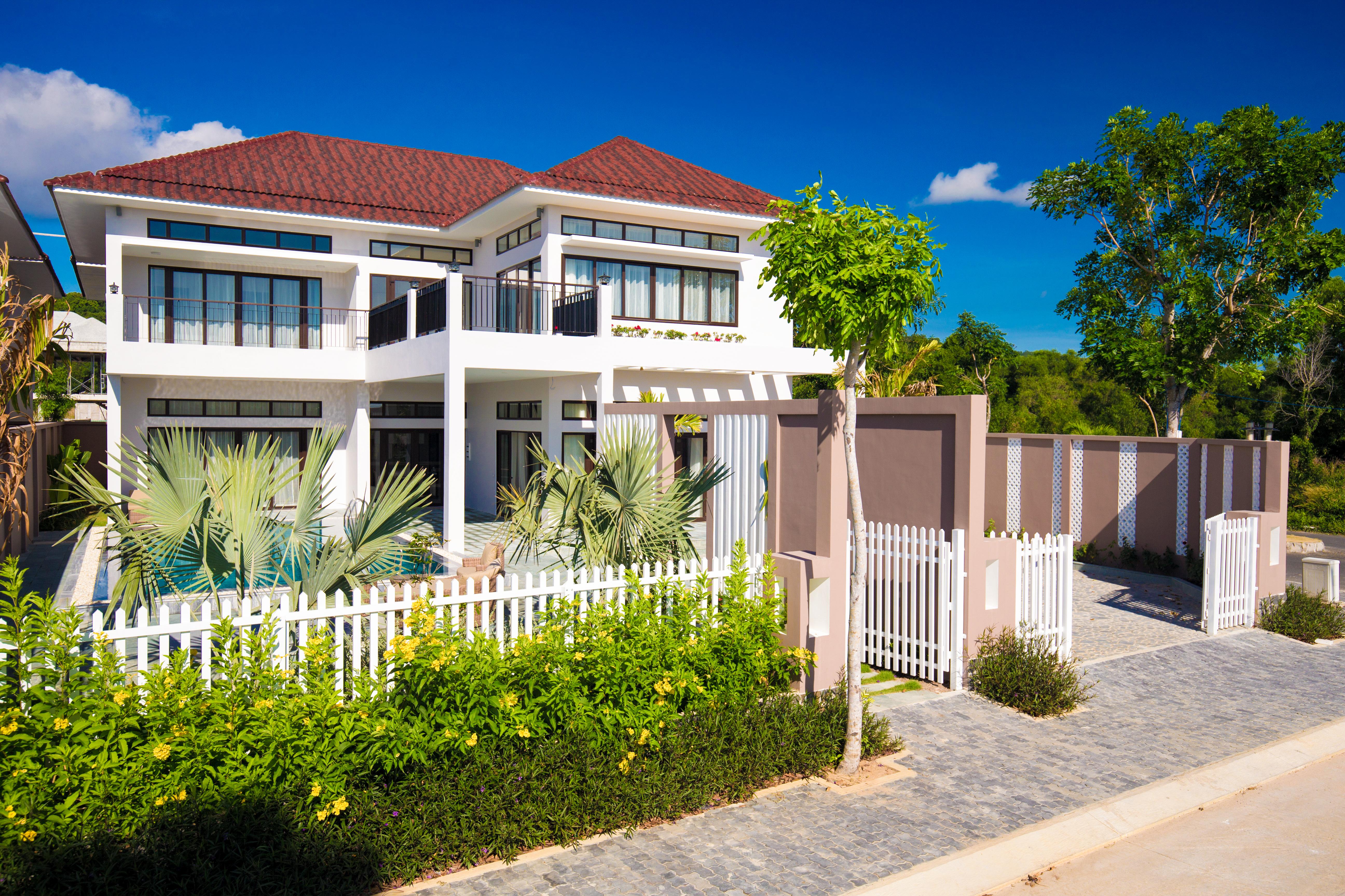 Resort Mercury & 4*