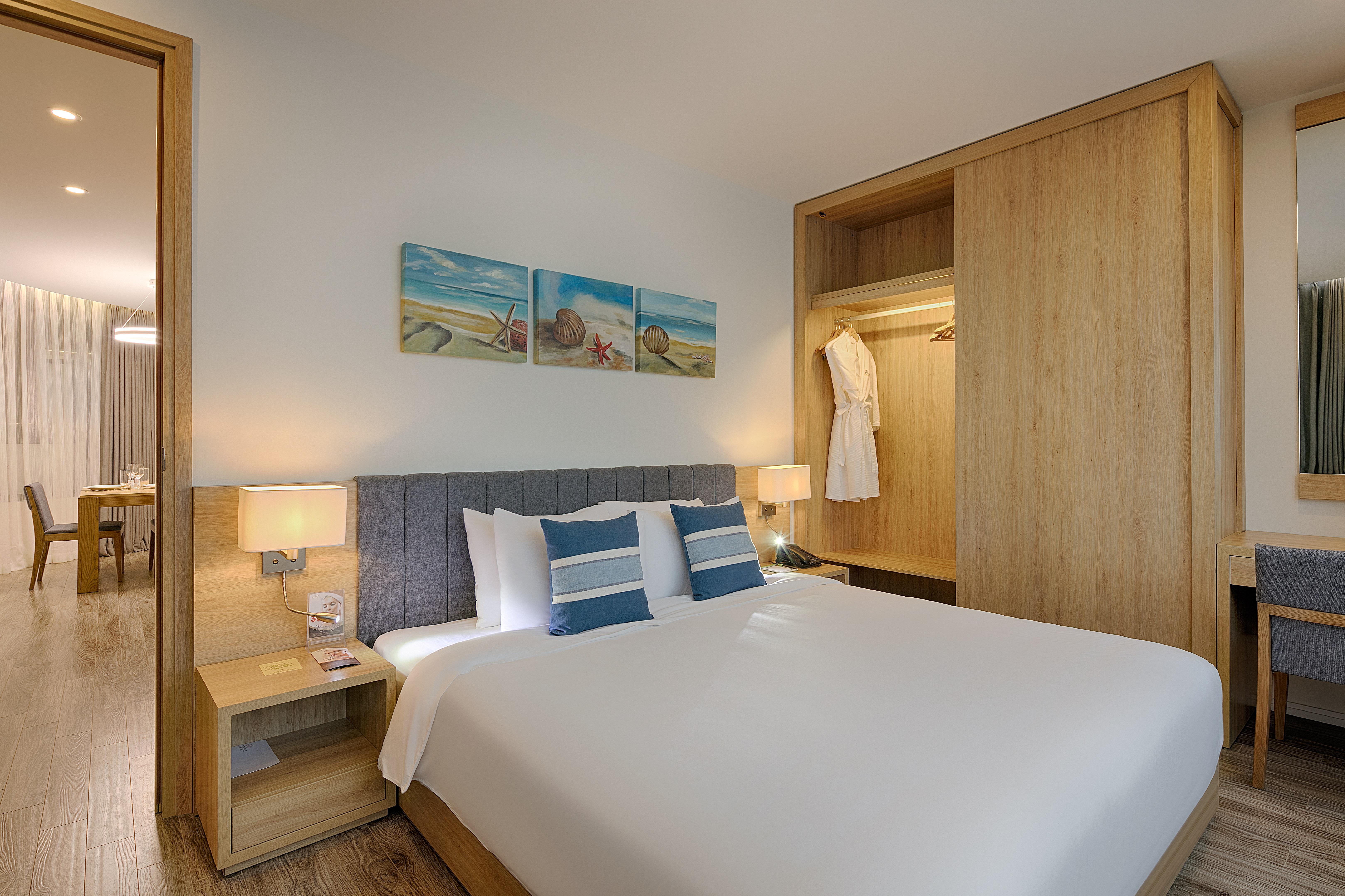 Hotel Belle Maison Parosand -managed By H&k Hospitality