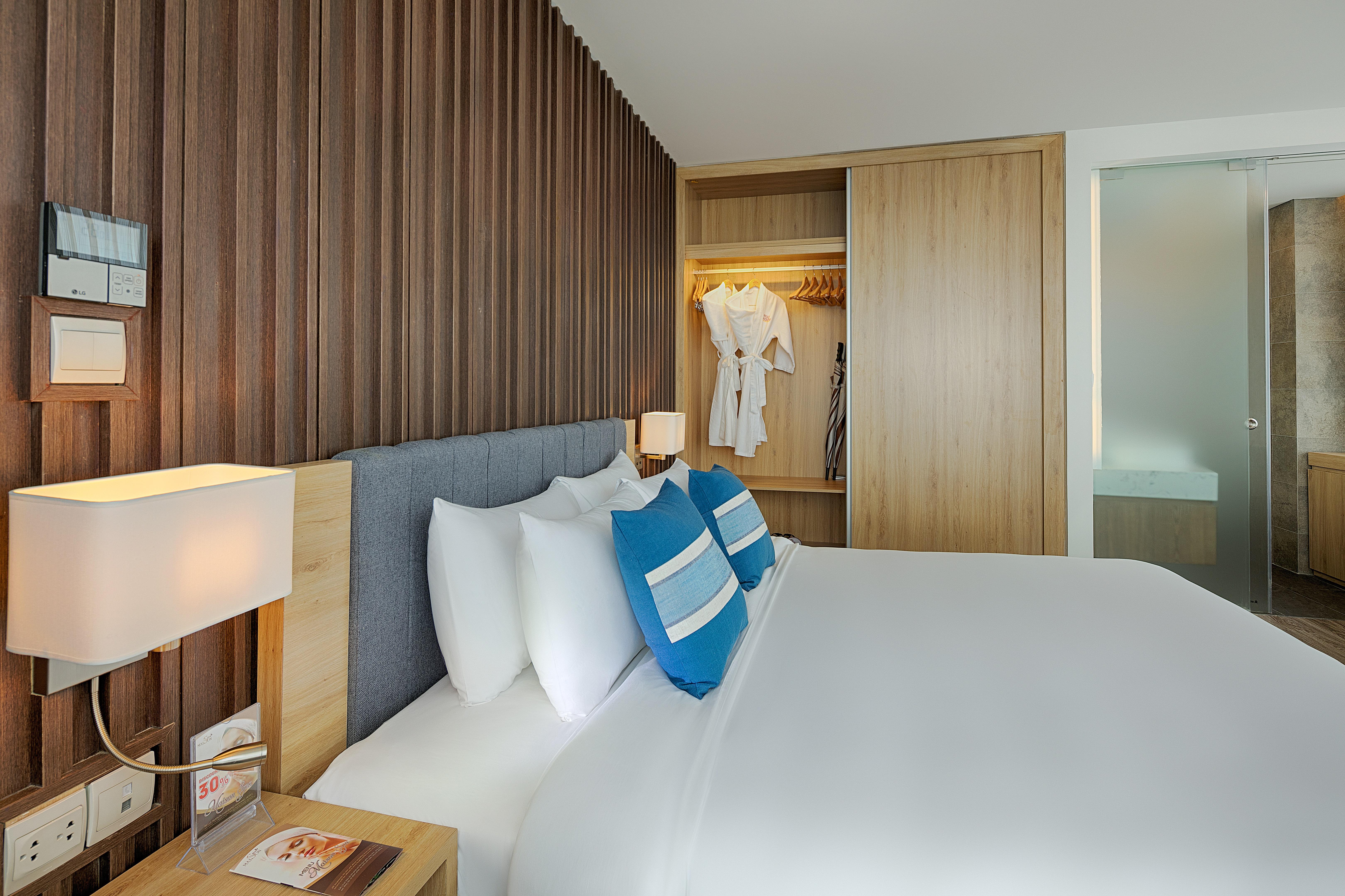 Belle Maison Parosand -managed By H&k Hospitality Hotel