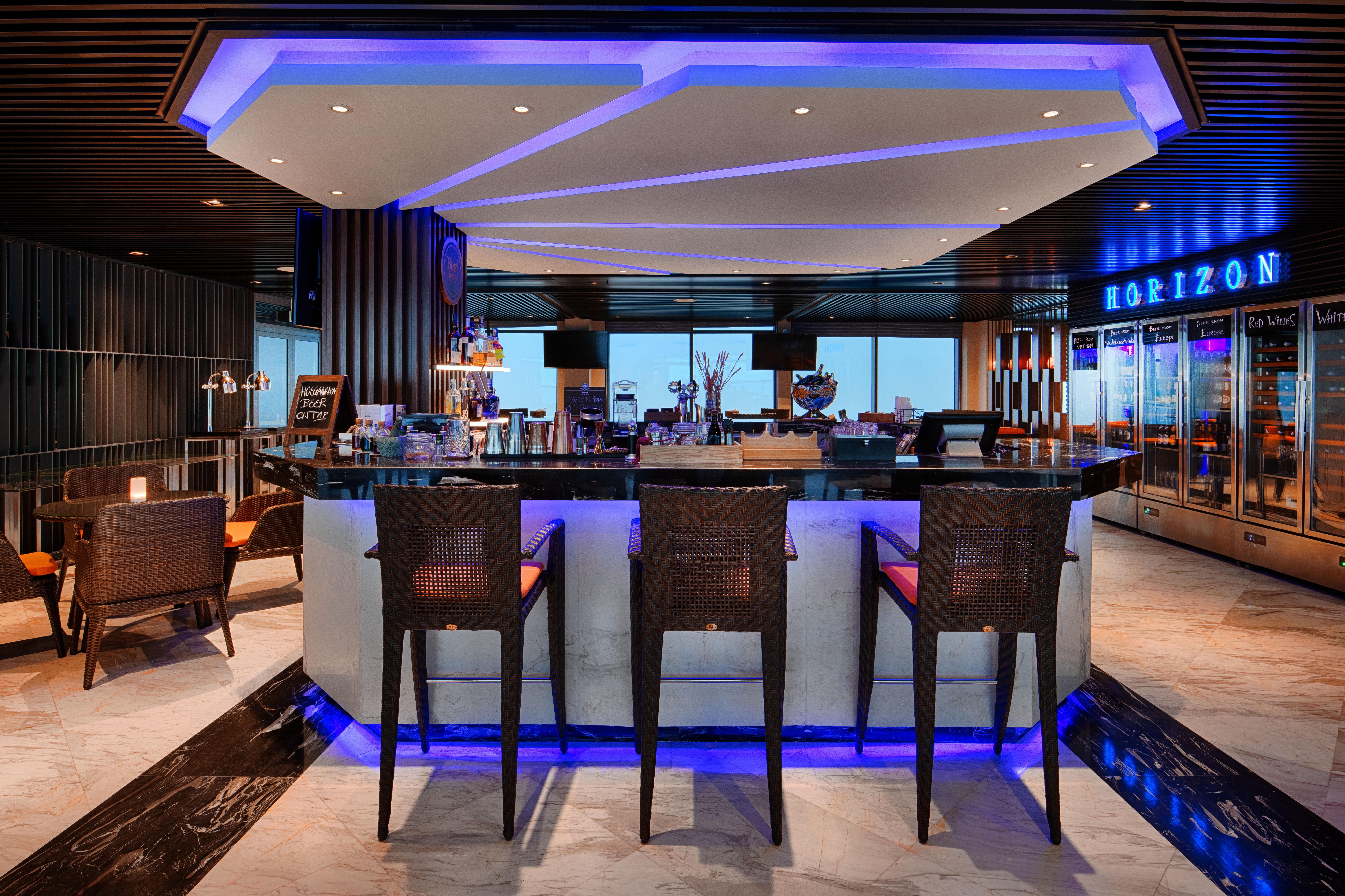 Khách sạn Four Points By Sheraton 5*