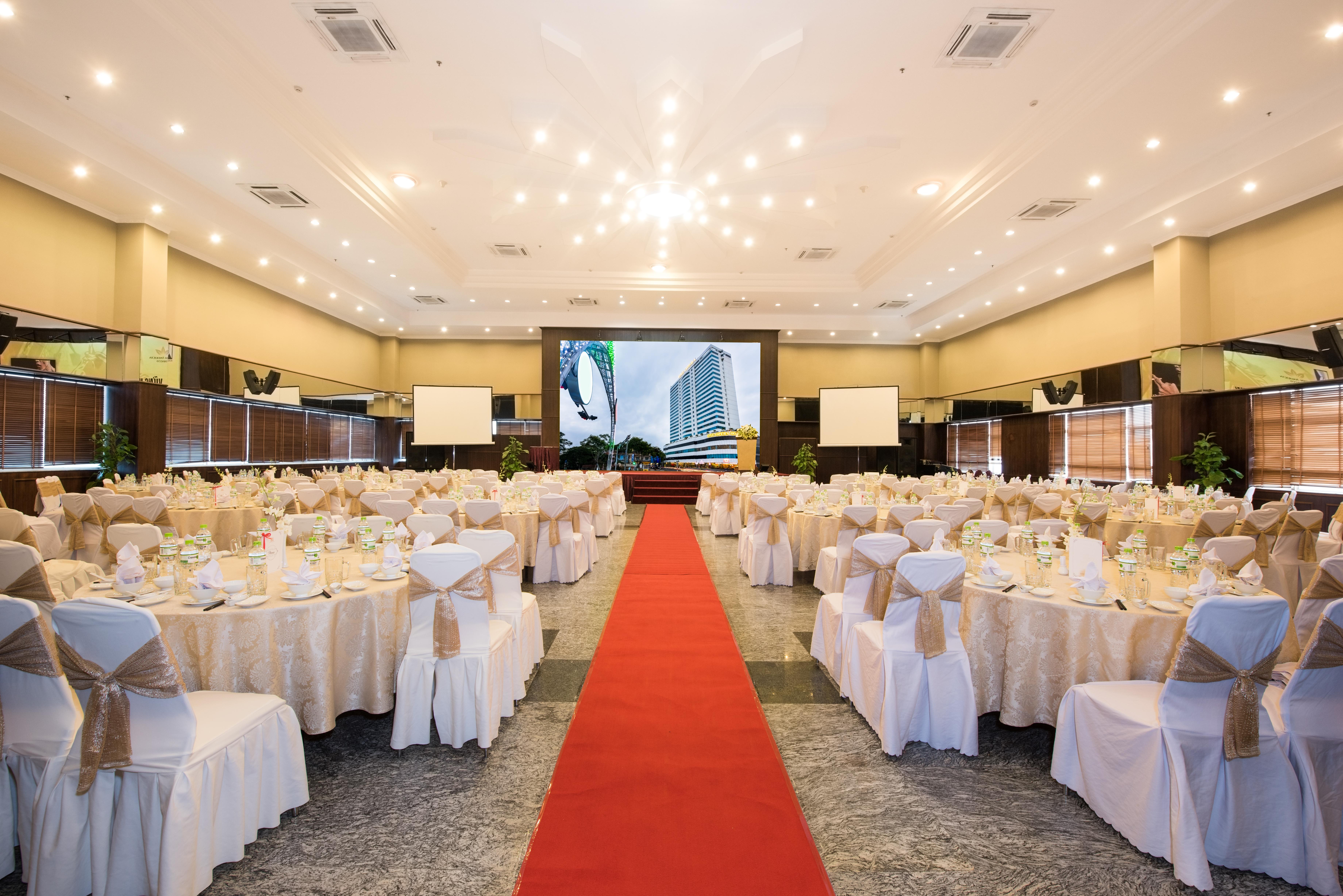 Muong Thanh Luxury Song Hotel