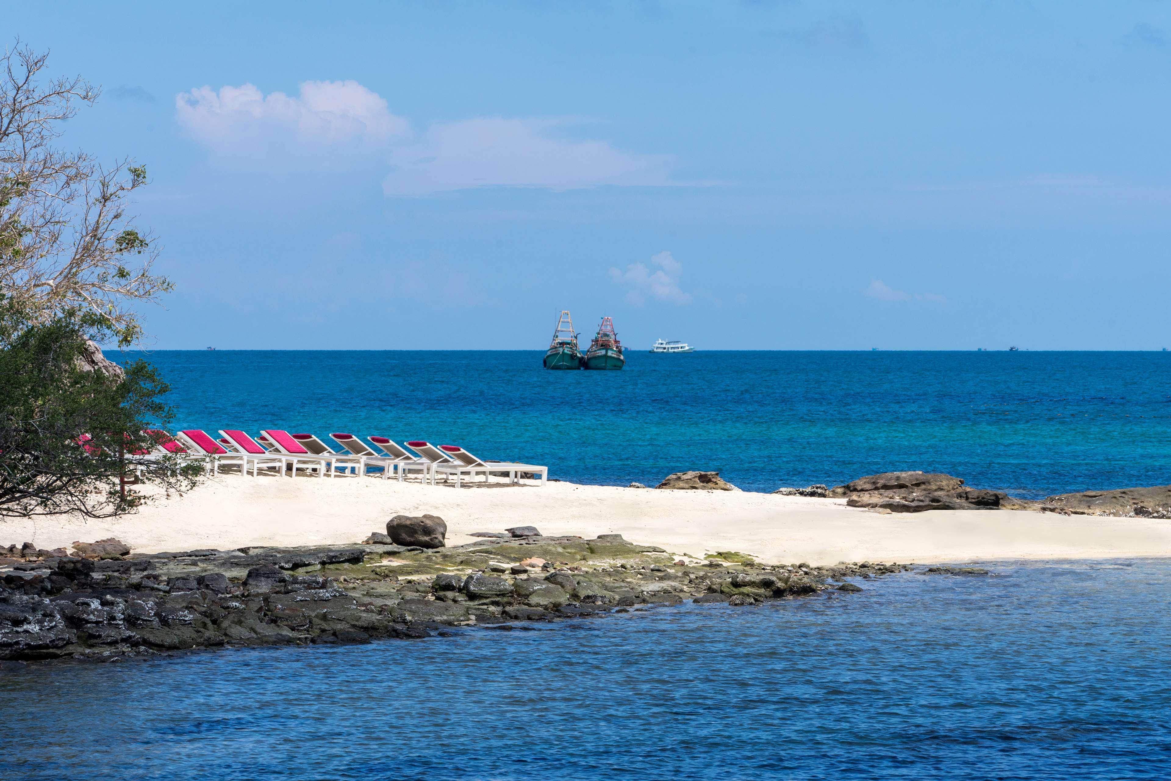 Nam Nghi Coral Peninsula 5* Phu Quoc
