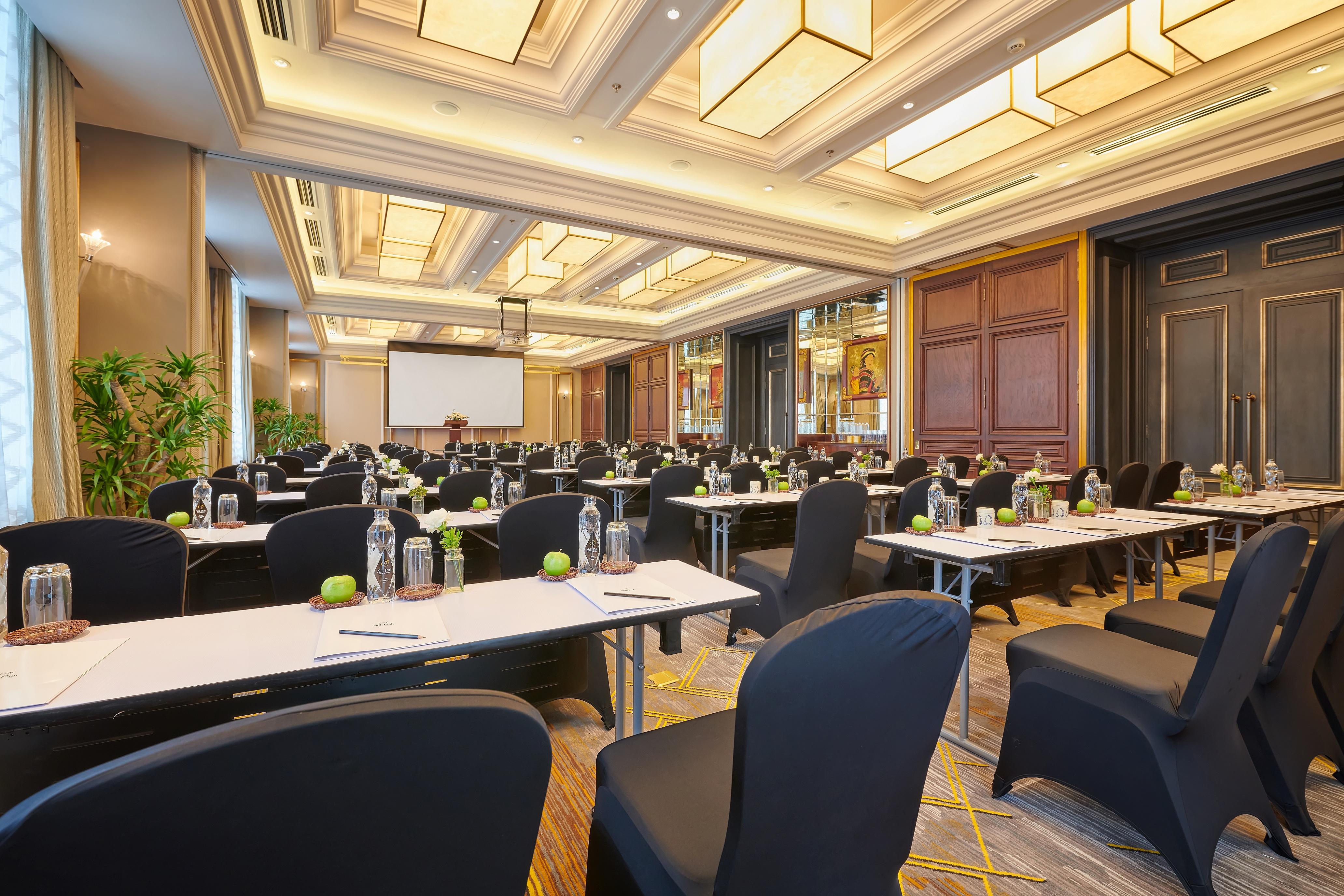Silk Path Grand & Hotel