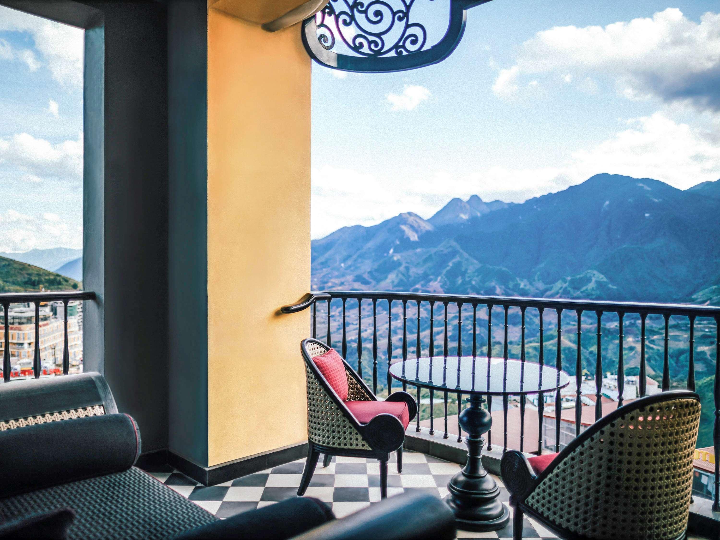 Khách sạn De La Coupole - Mgallery 5*