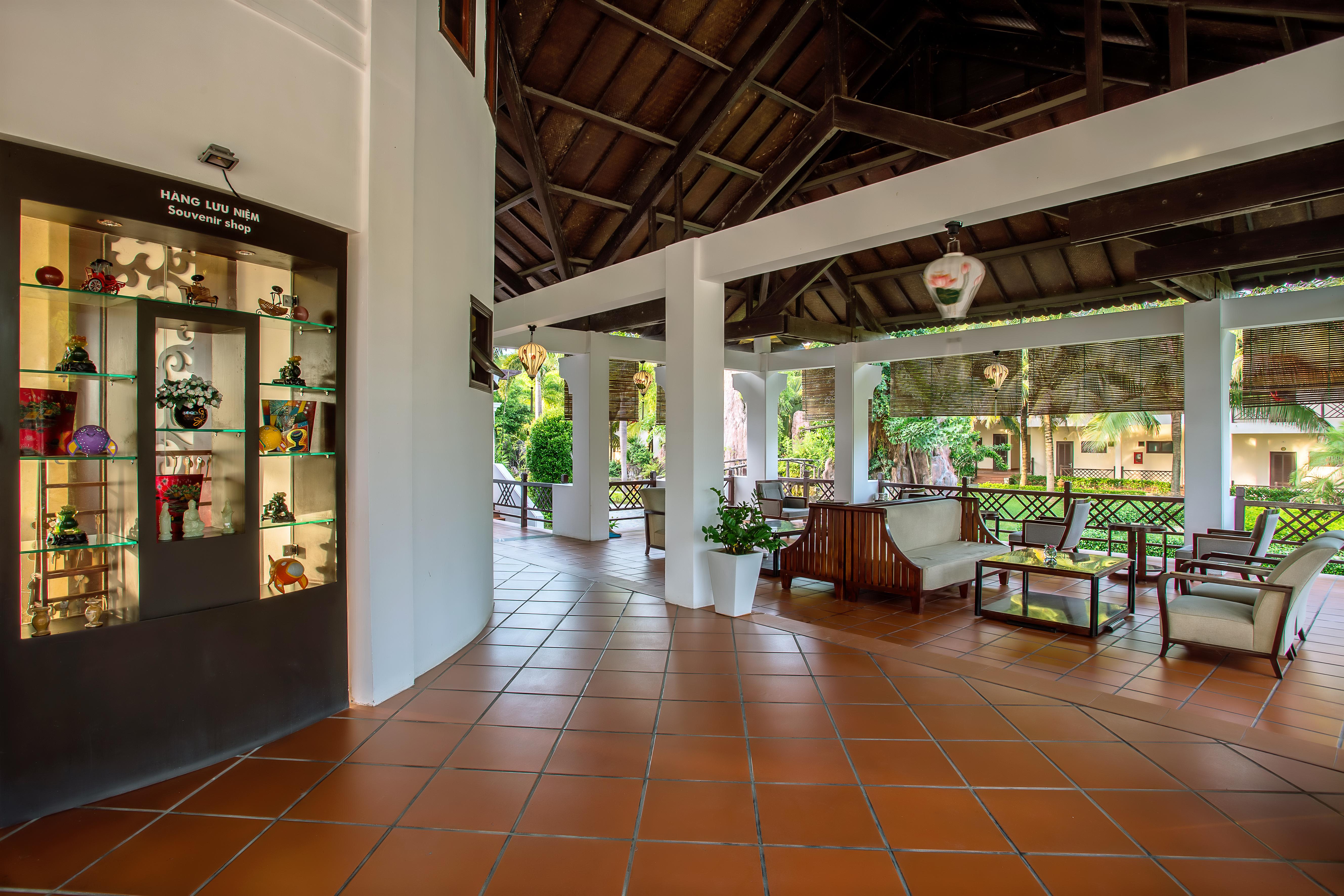 Tropical Khu nghỉ mát 4*