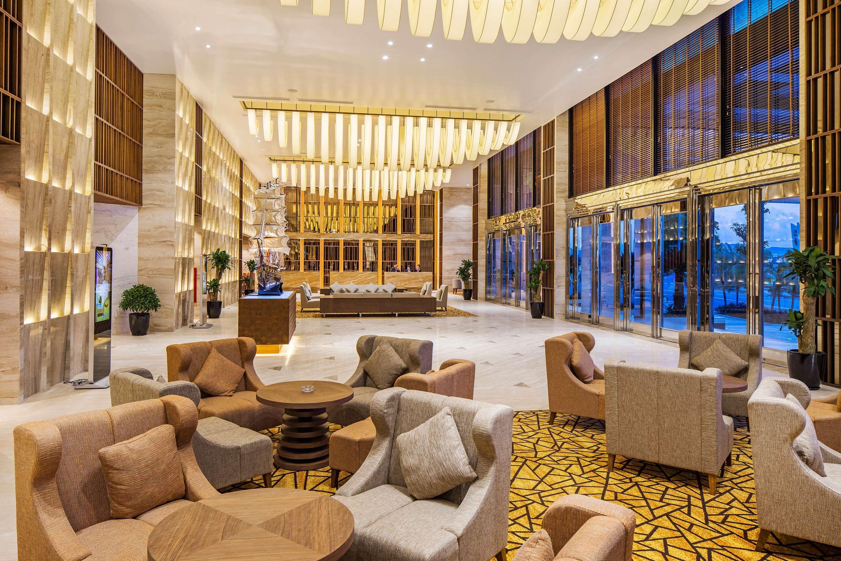 Wyndham Legend Halong 5*