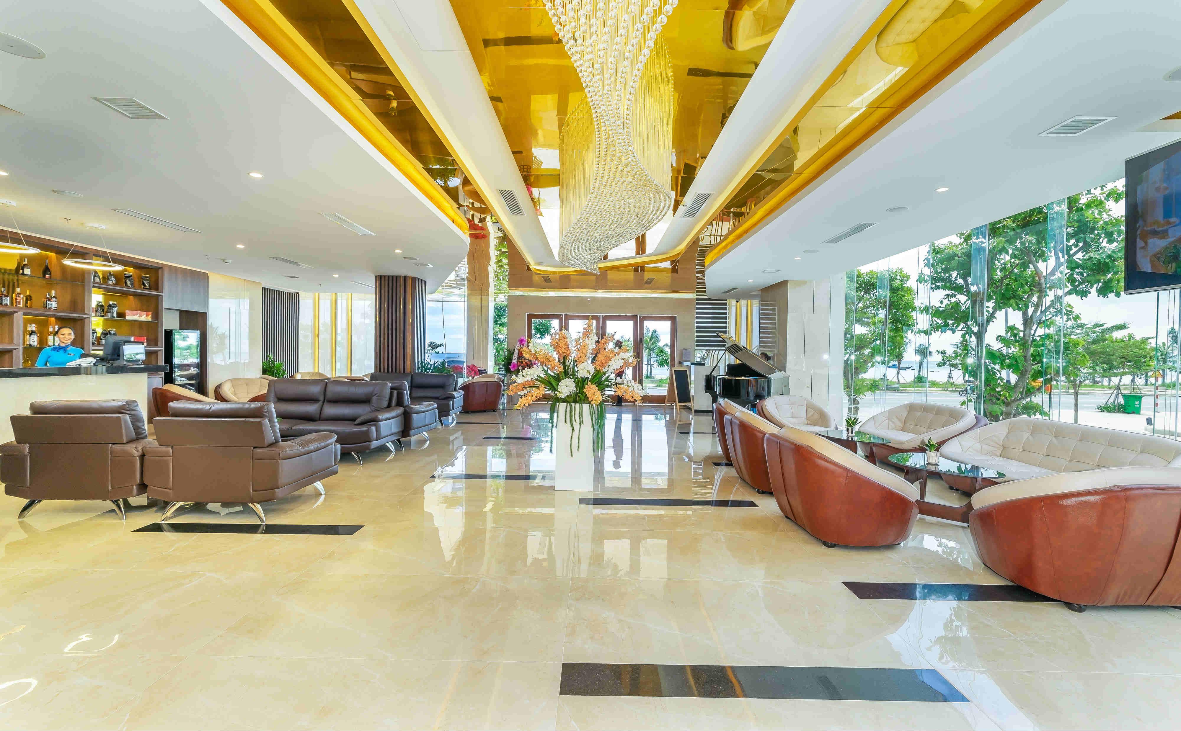 Grand Gold & Hotel