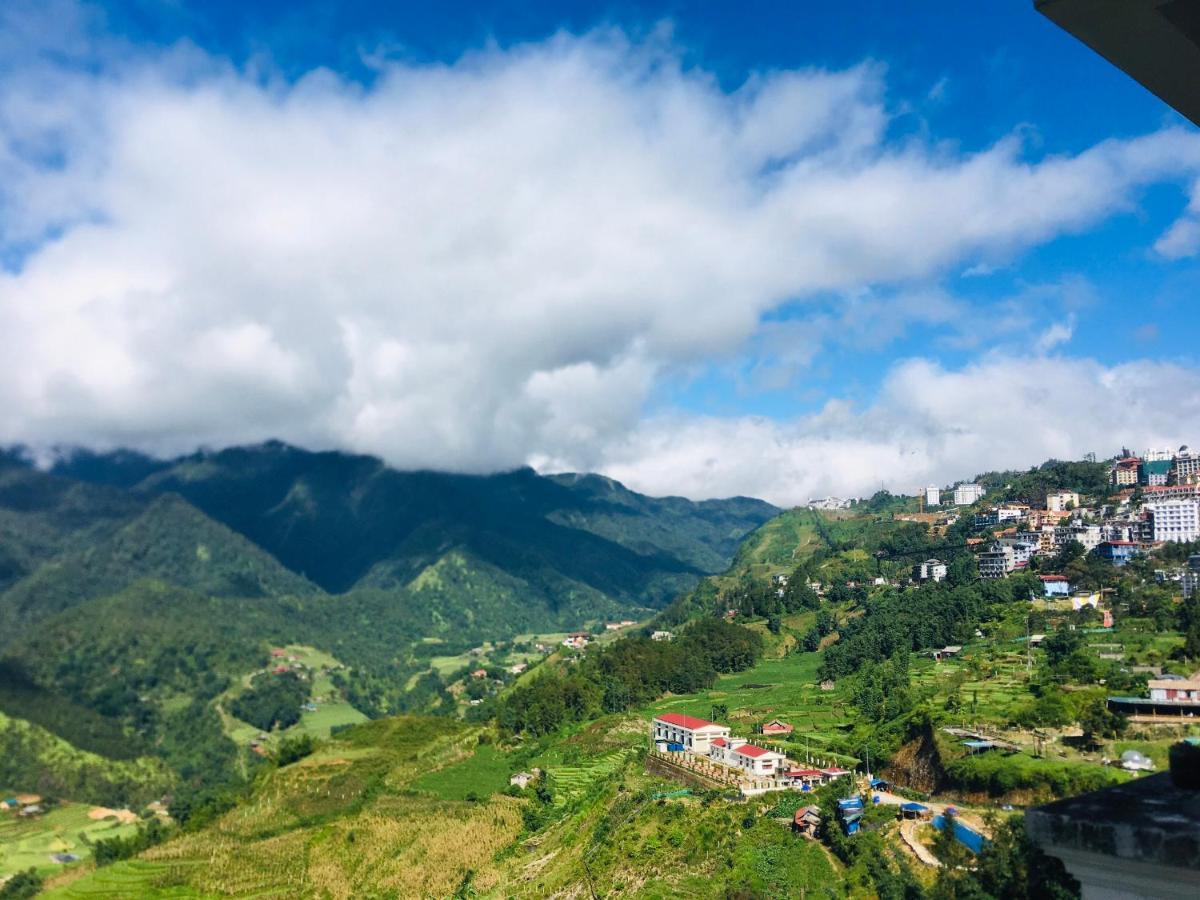Black Hmong View 2* Sa Pa