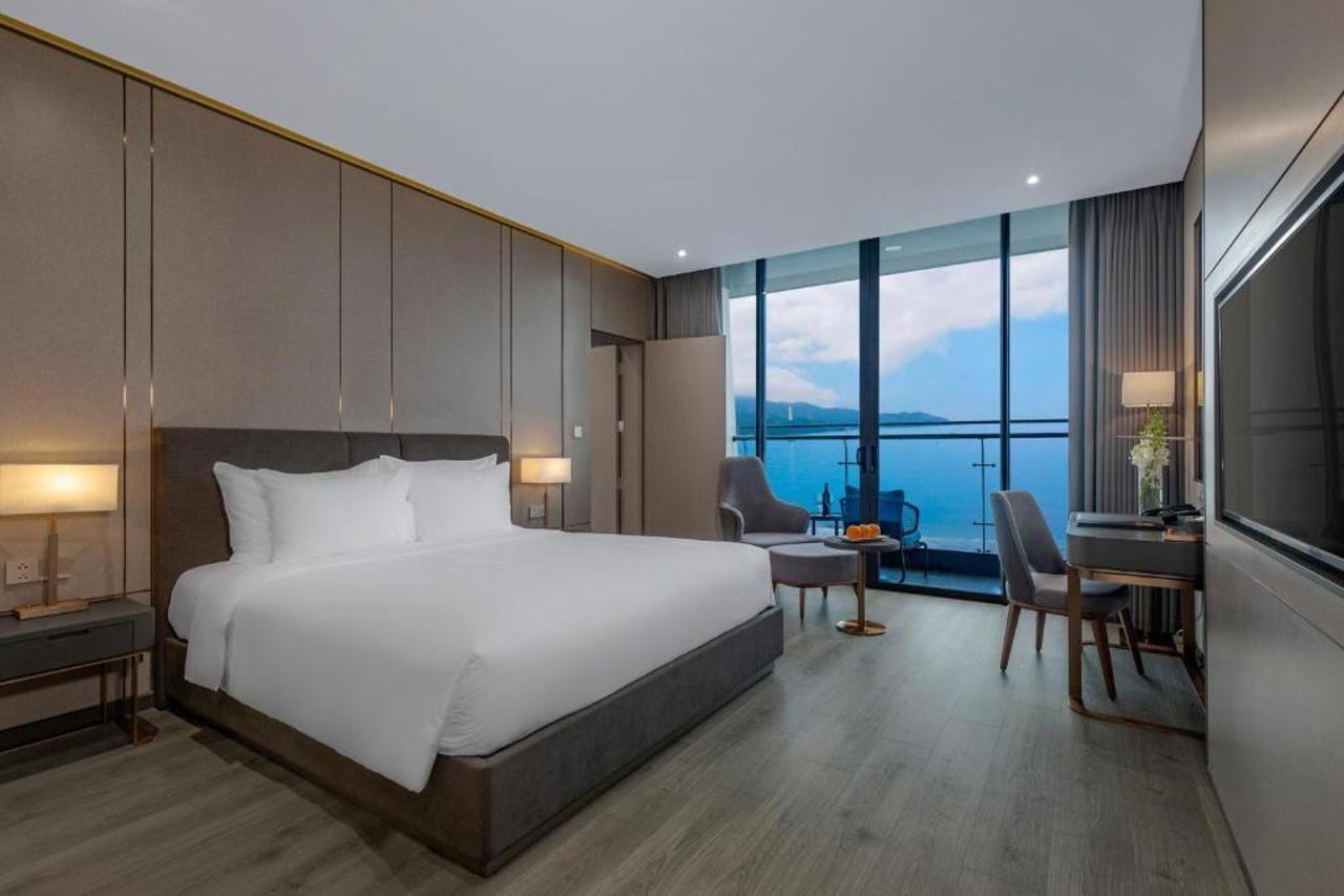 Le Sands Oceanfront 4* Da Nang