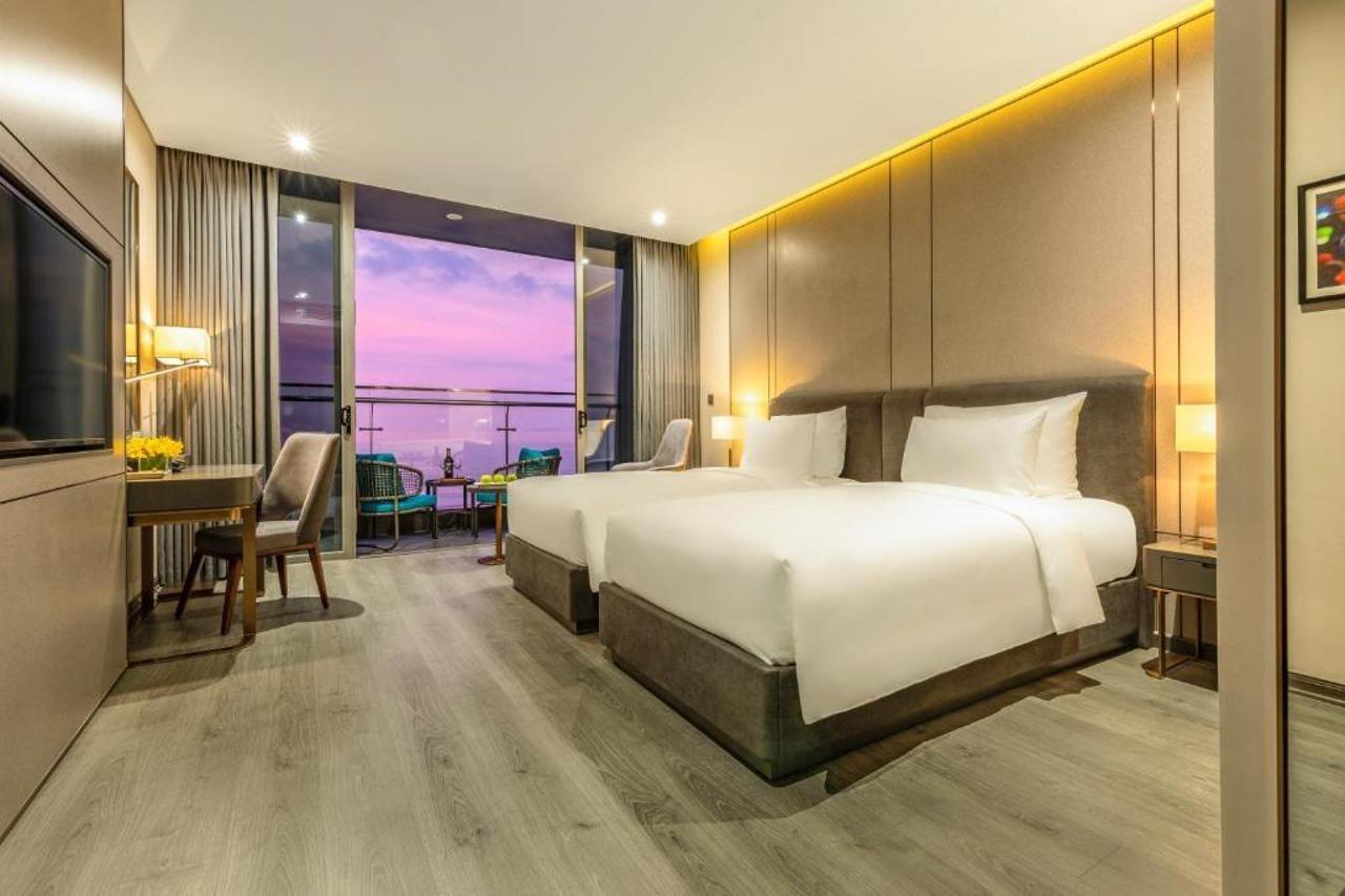 Hotel Le Sands Oceanfront Da Nang