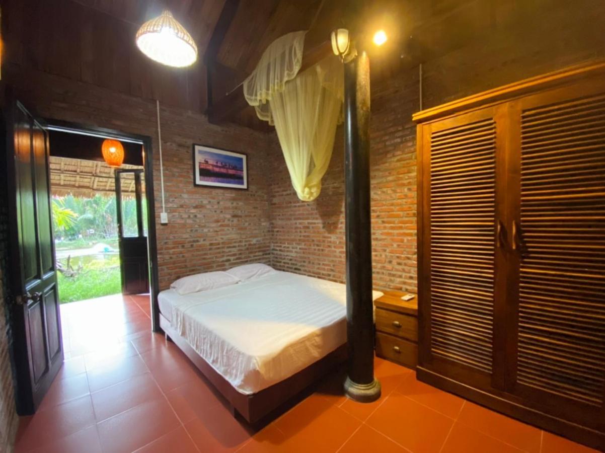 Golden Forest Villa *