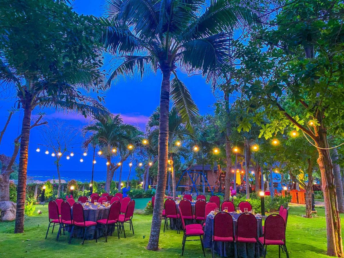 Resort Long Channel Long Hai