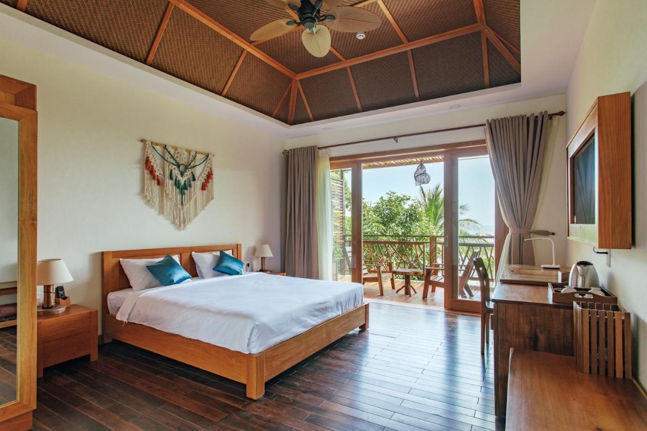 Rocks Boutique 4*