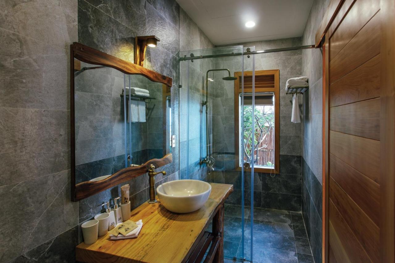 Rocks Boutique Resort 4*