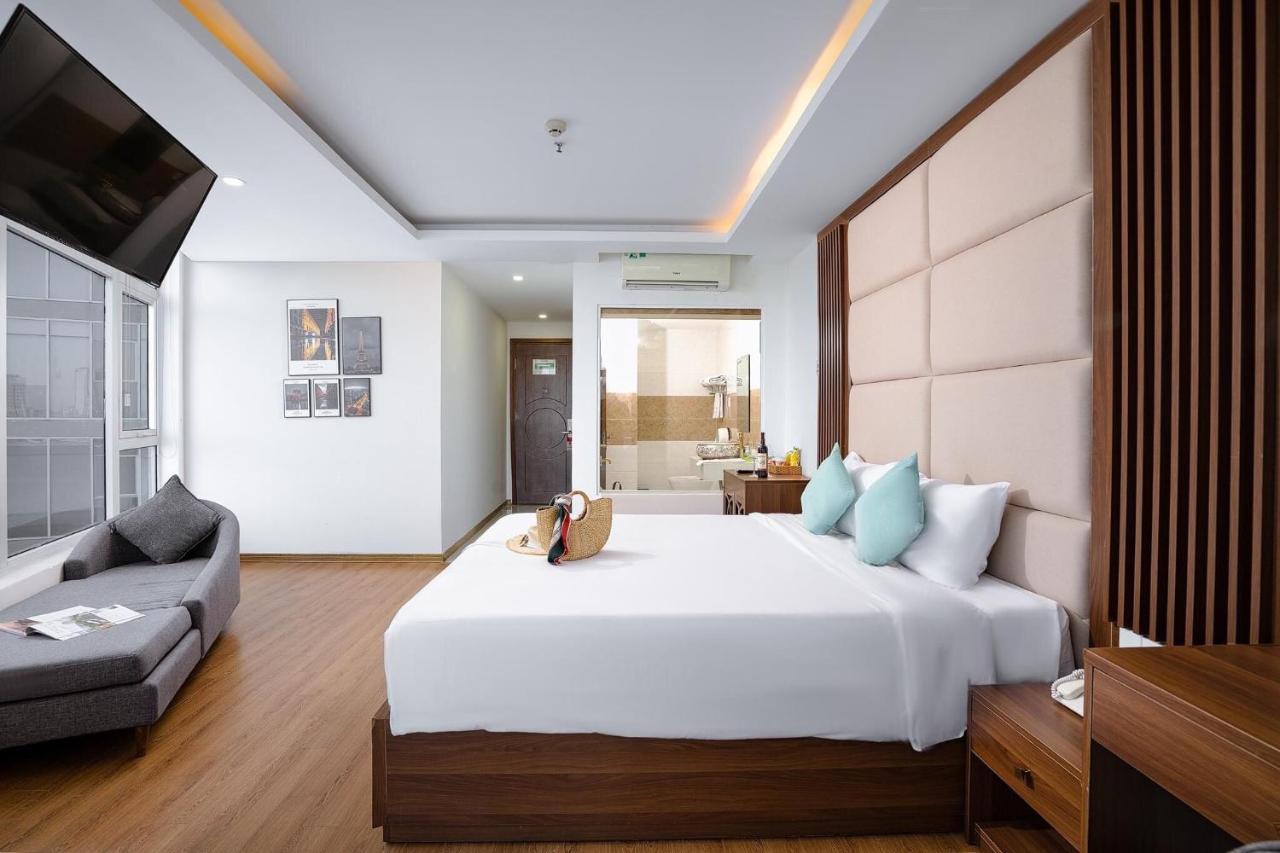 Pariat River Front Khách sạn