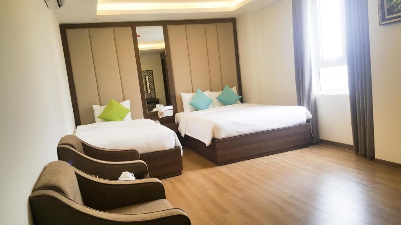 Khách sạn Pariat River Front 3*