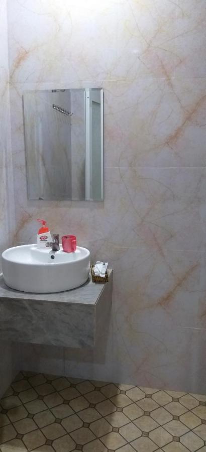 Ngan Giang Guest house 2*