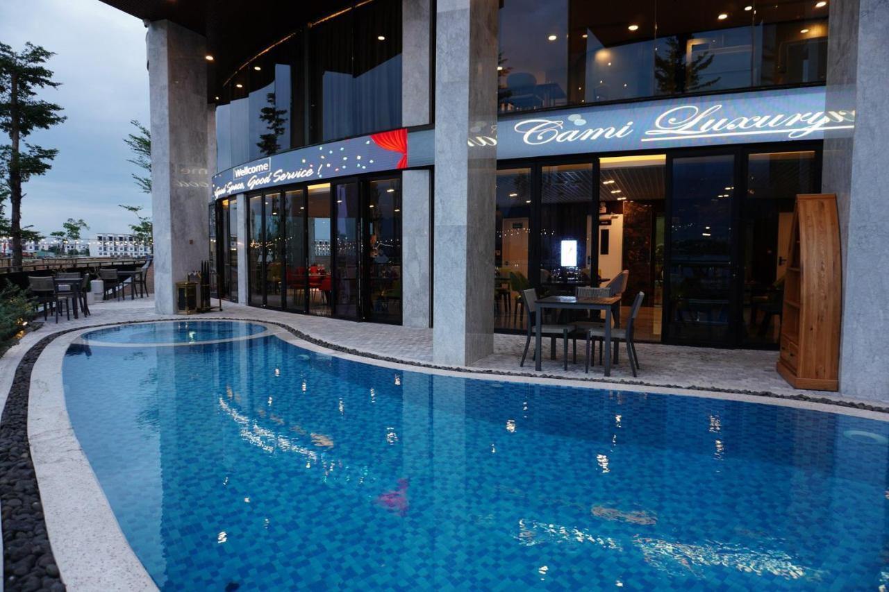 Cami Riverside