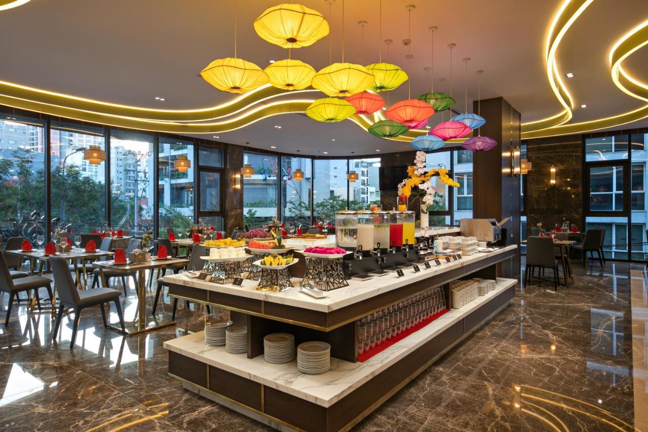 Hotel Golden Lotus Grand - Panoramic Rooftop Bar & Daily Afternoon Tea 4*