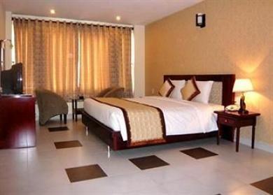 Sunny Hotel 3*