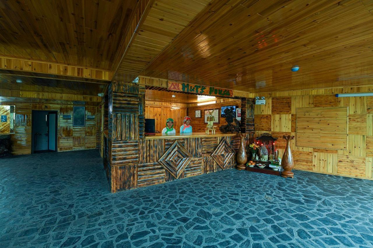 Mt House Resort 3*