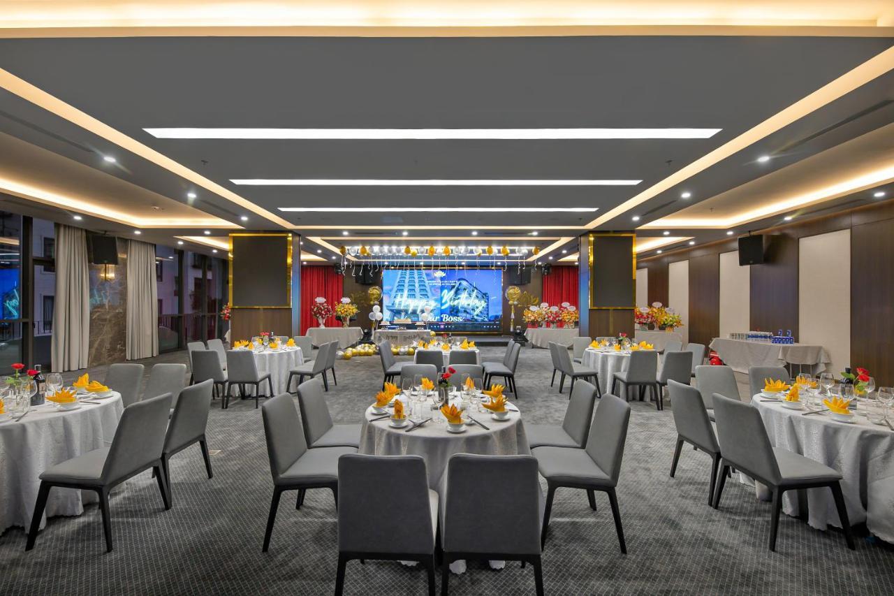 Golden Lotus Grand - Panoramic Rooftop Bar & Daily Afternoon Tea Da Nang
