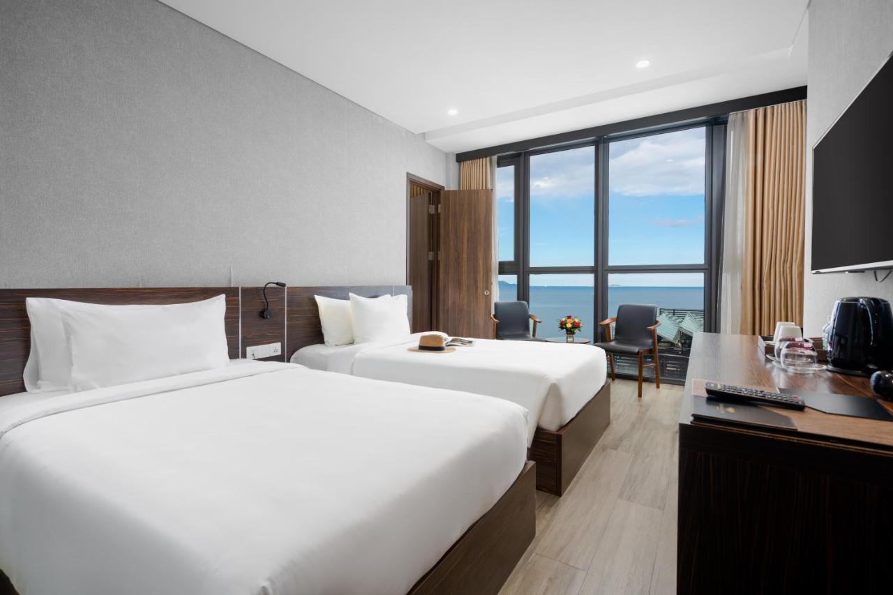 Emerald Bay & Hotel 5*