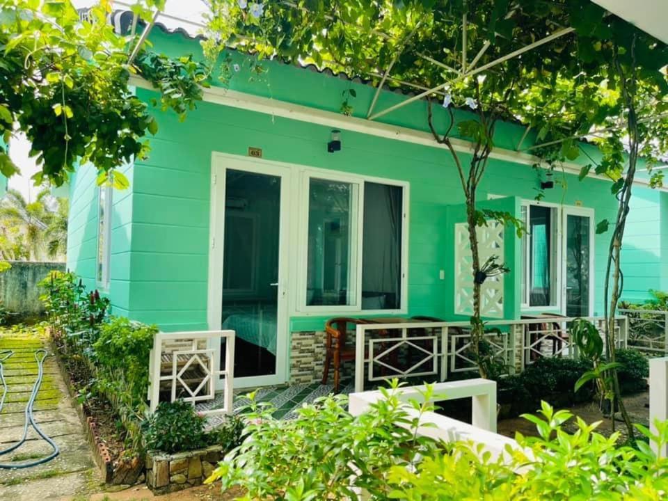Phu Long & Bar Resort