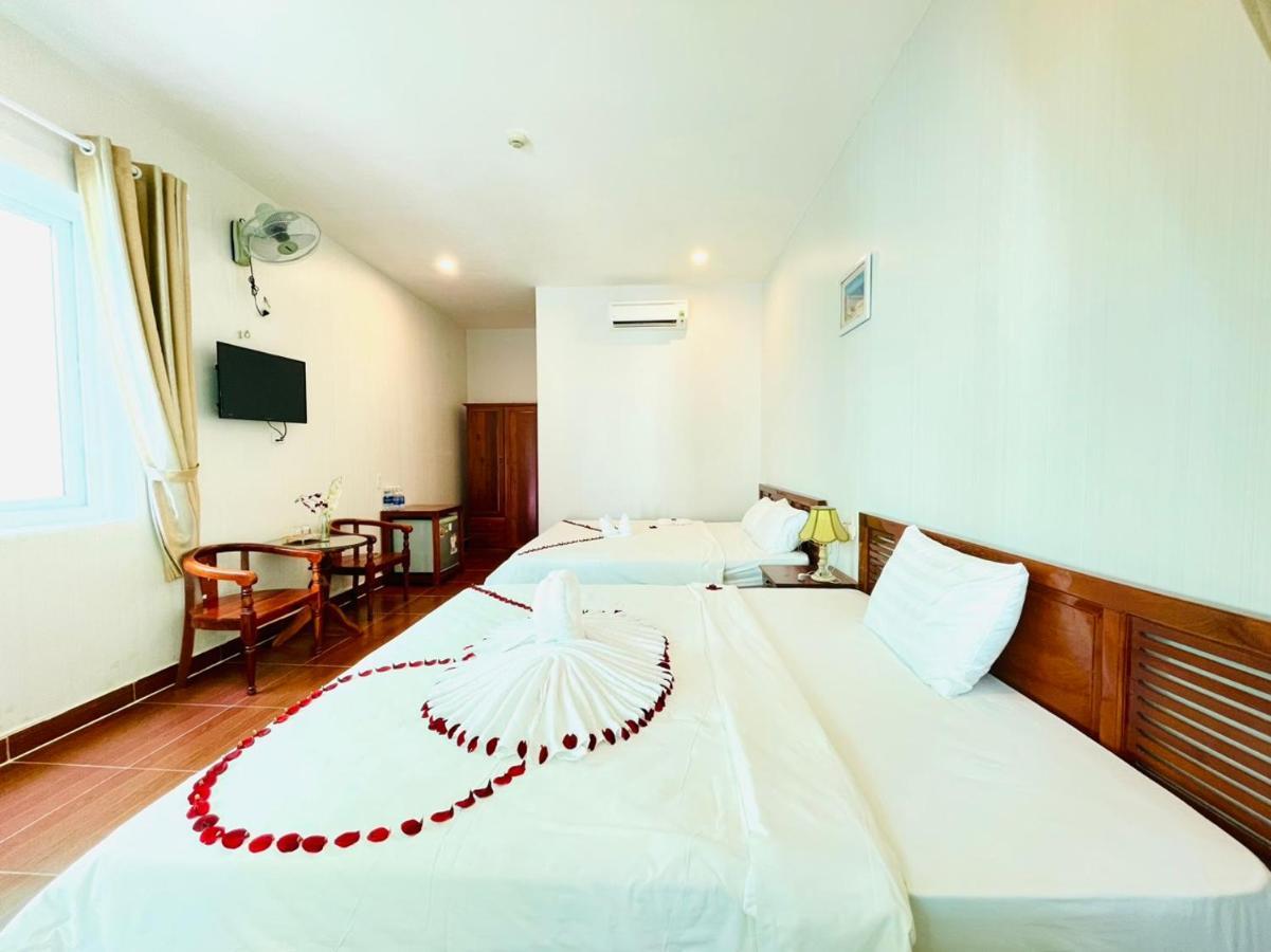 Phu Long & Bar