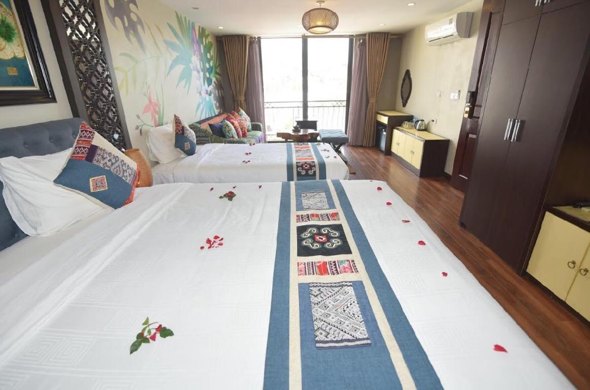 Q Hotel