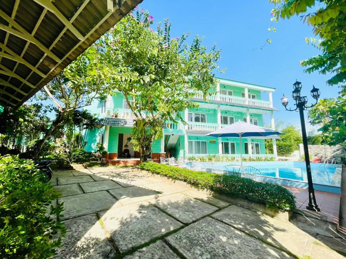 Phu Long & Bar Resort