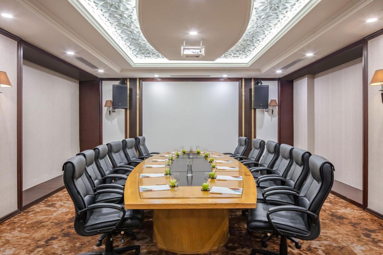 Melia Vinpearl Riverfront 5* Đà Nẵng