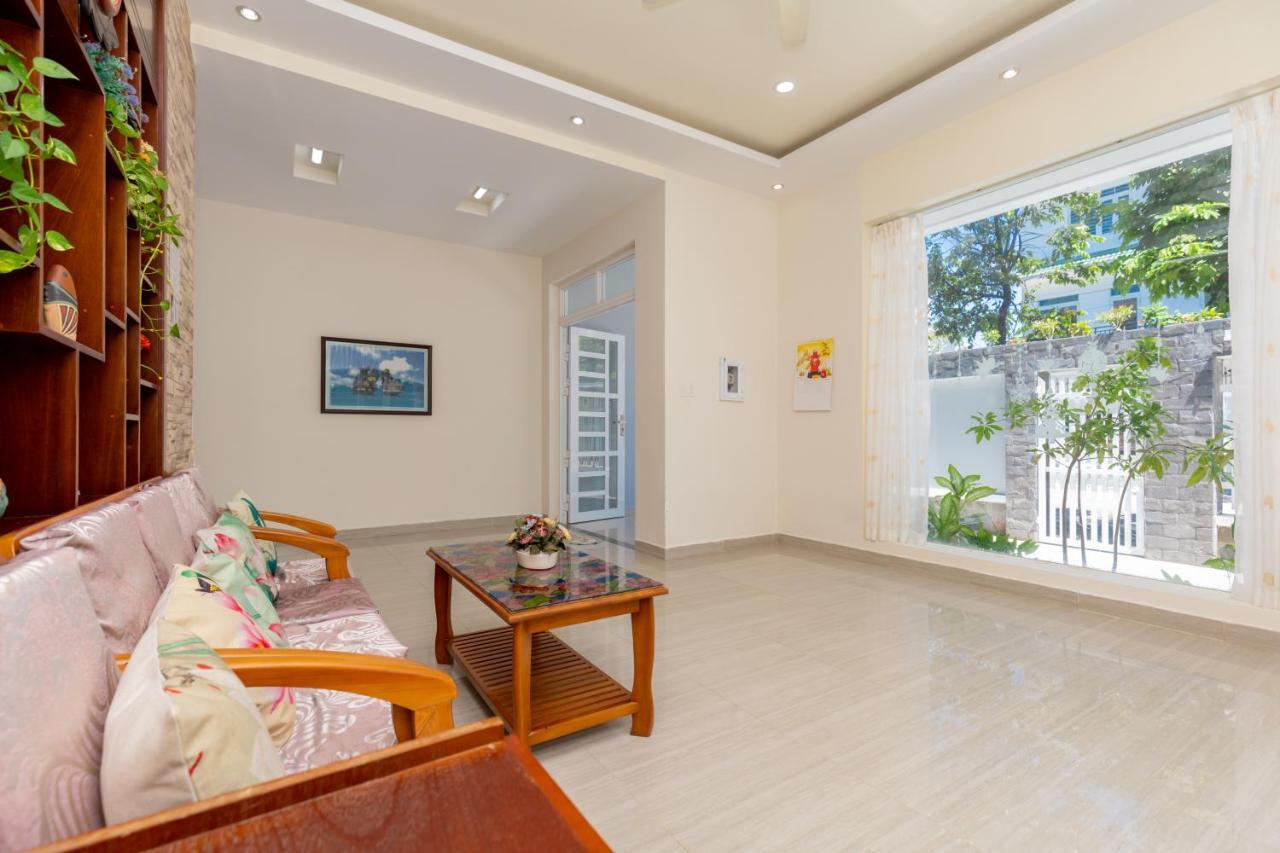 Huong Giang Seaside Villa,