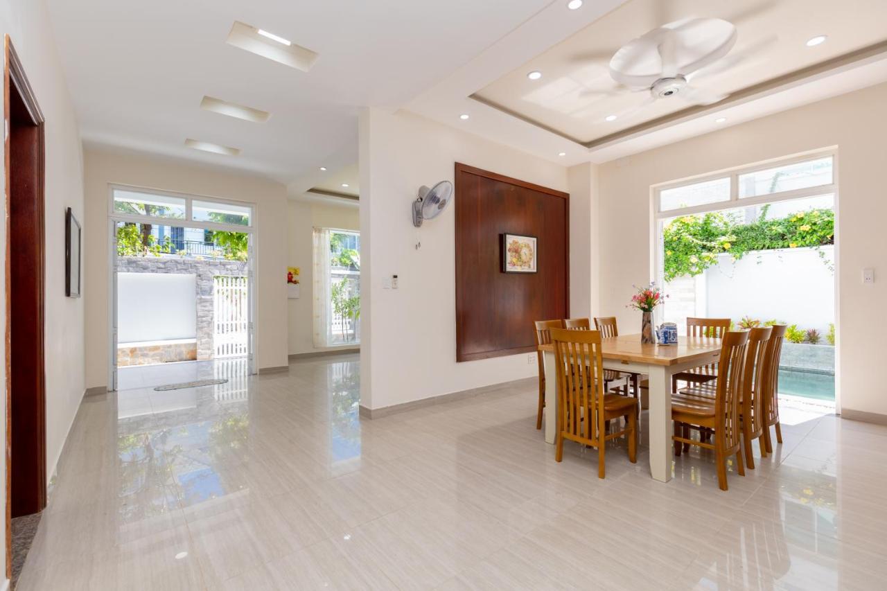 Huong Giang Seaside Villa, Villa *