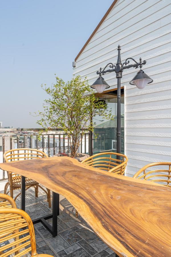 Hotel Veshia &