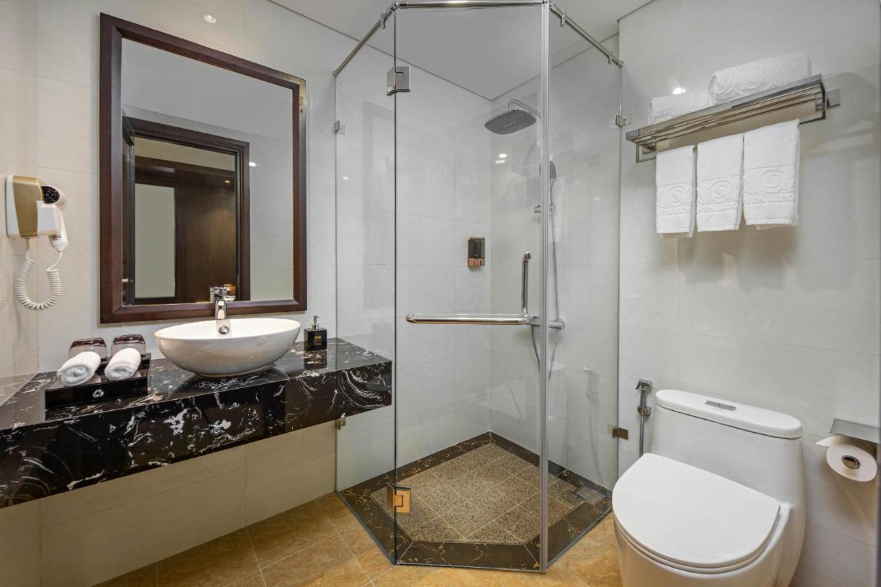 Santa Luxury Hotel