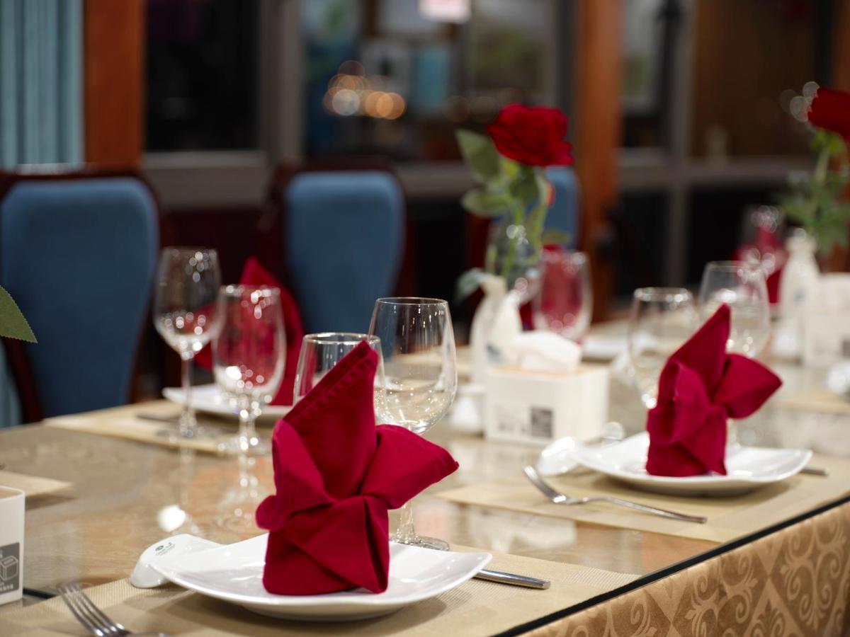 Lavender Elegance Cruises 