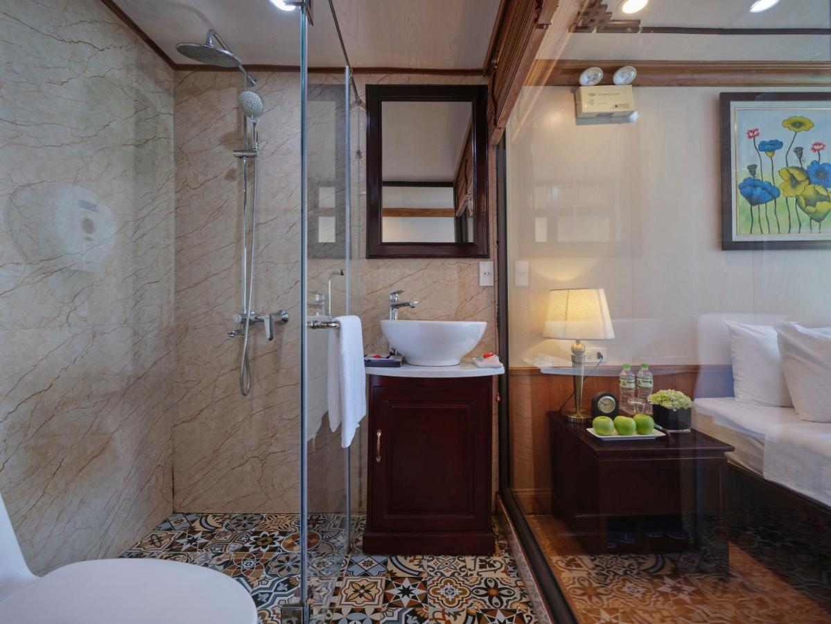 Lavender Elegance Cruises Hạ Long
