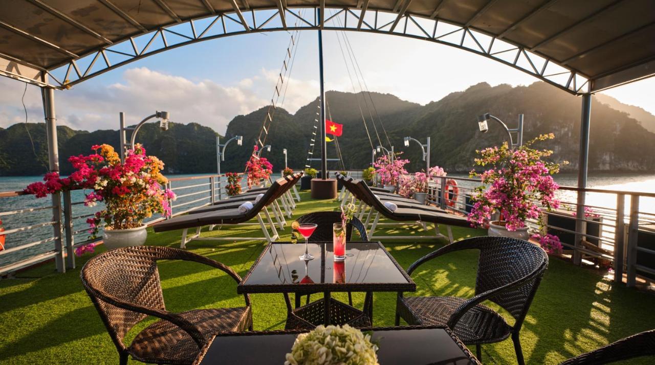 Lavender Elegance Cruises 4*