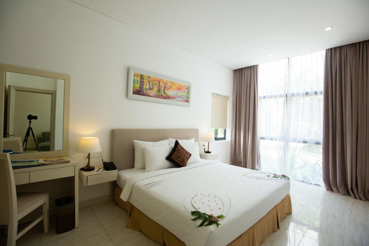 Diamond Bay Condotel