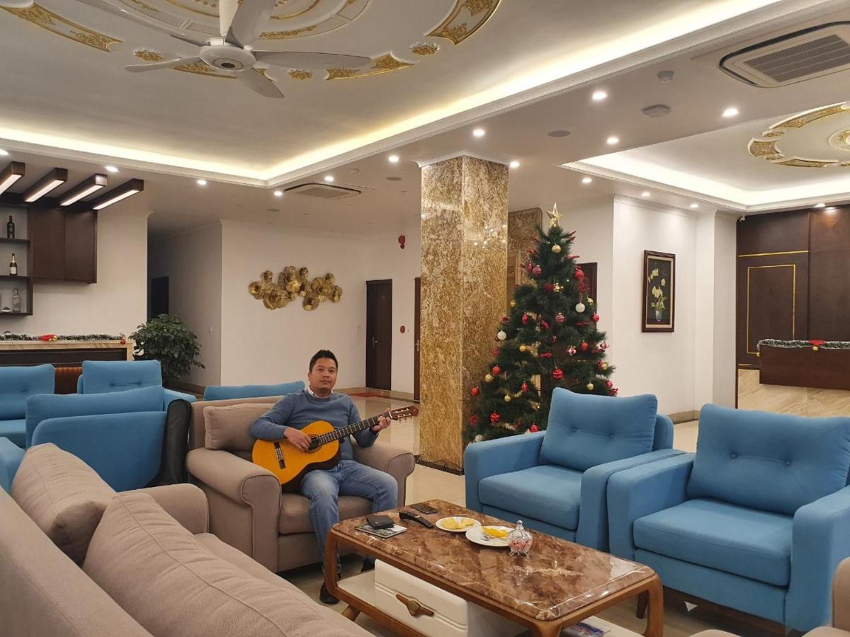 Golden Palm Halong
