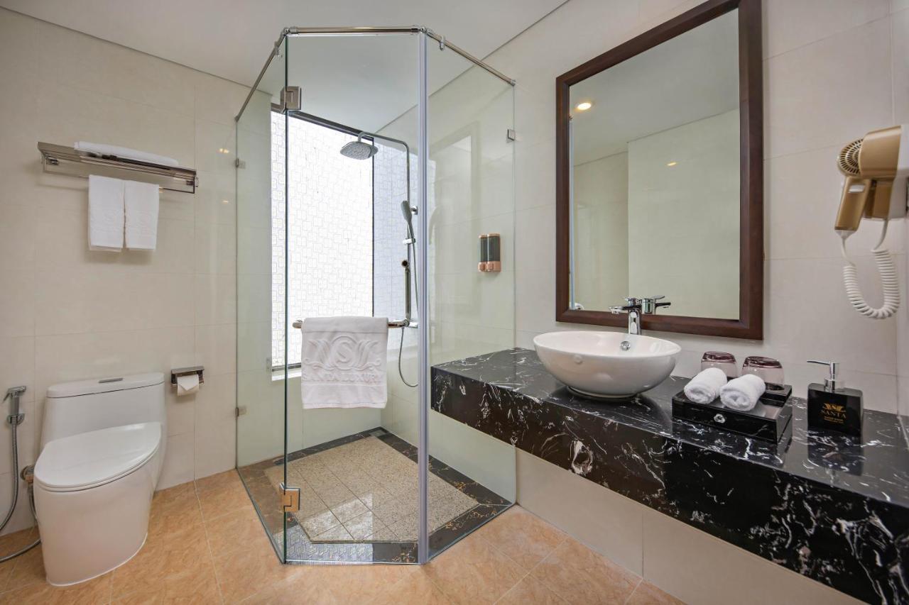 Santa Luxury Hotel