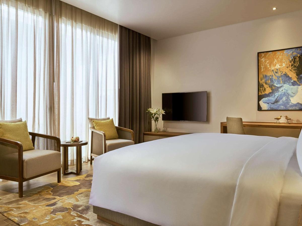 Moevenpick & Residences Hotel 5*
