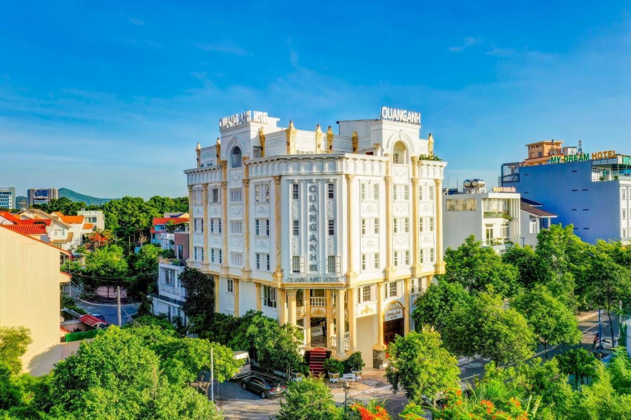 Hotel Quang Anh By The Moment 3*