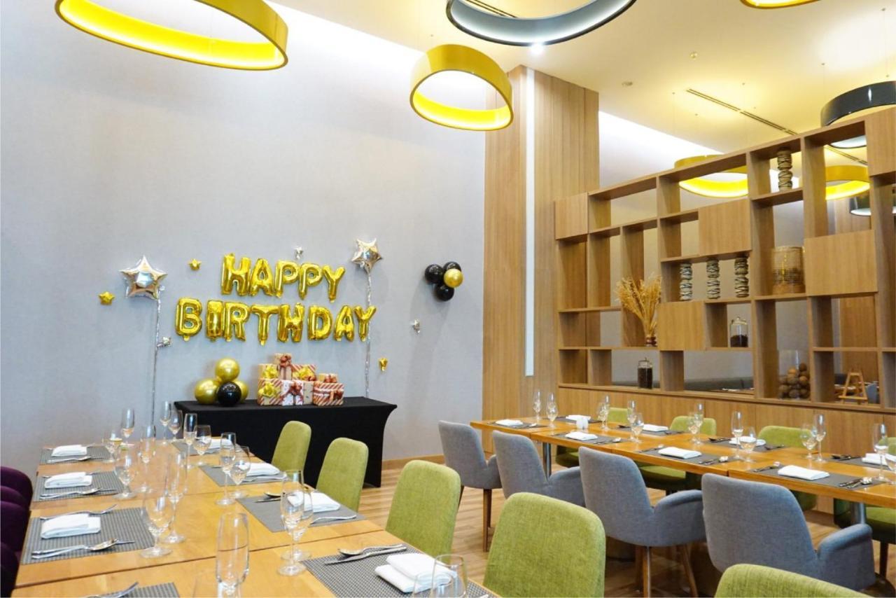 Hotel & Saigon Airport By Ihg 5*