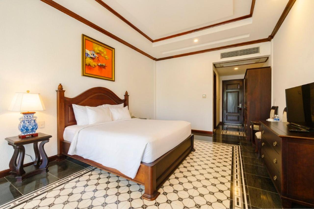 Tahiti Hotel 4*